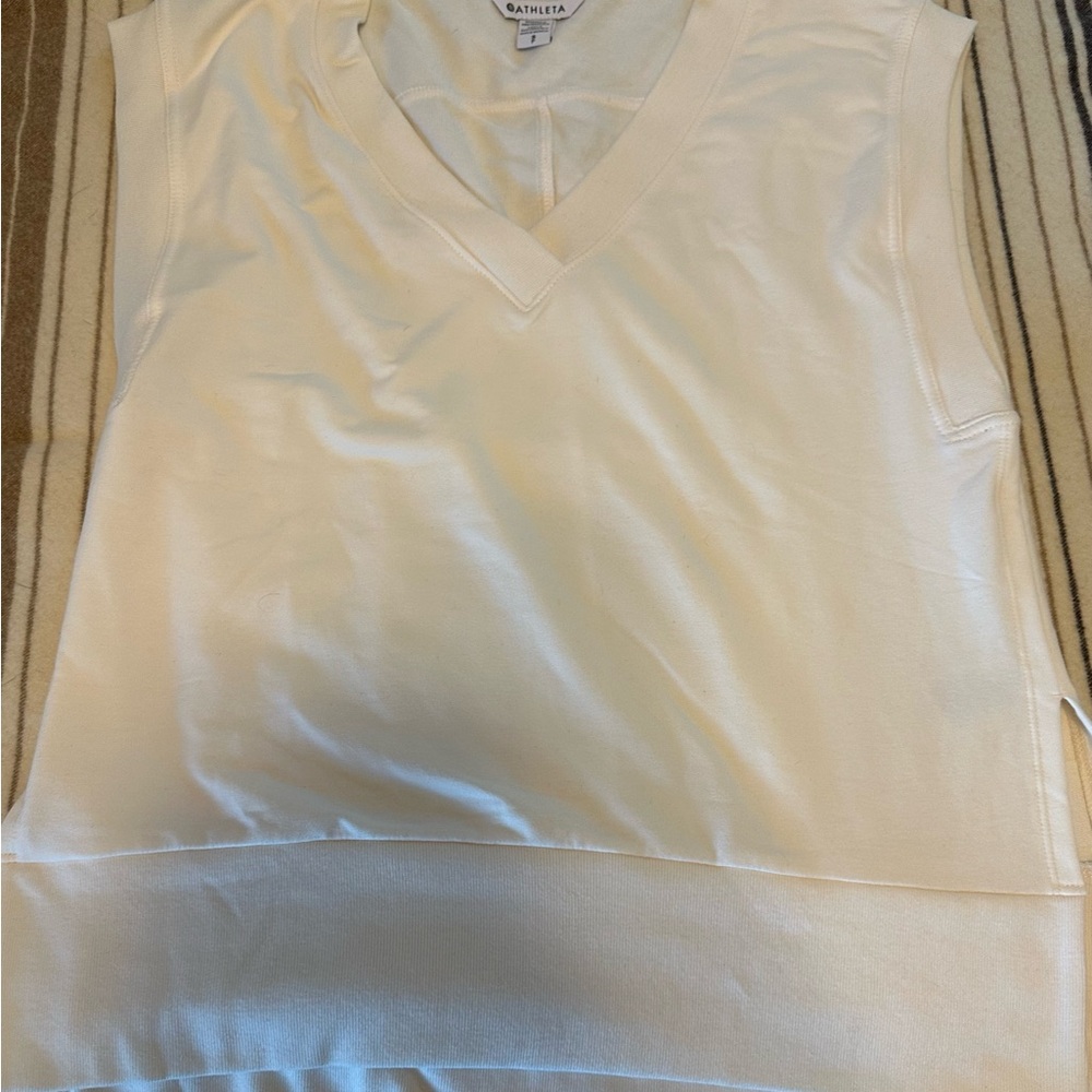 Athleta Cream V-Neck Tank Top